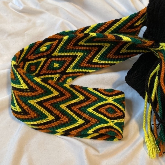 Sunflower Patterned Black Large Wayuu Drawstring Crossbody Mochila Bag - Picture 10 of 11